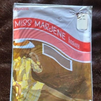 1 PKG VINTAGE MISS MARJENE SEAMLESS HOSIERY